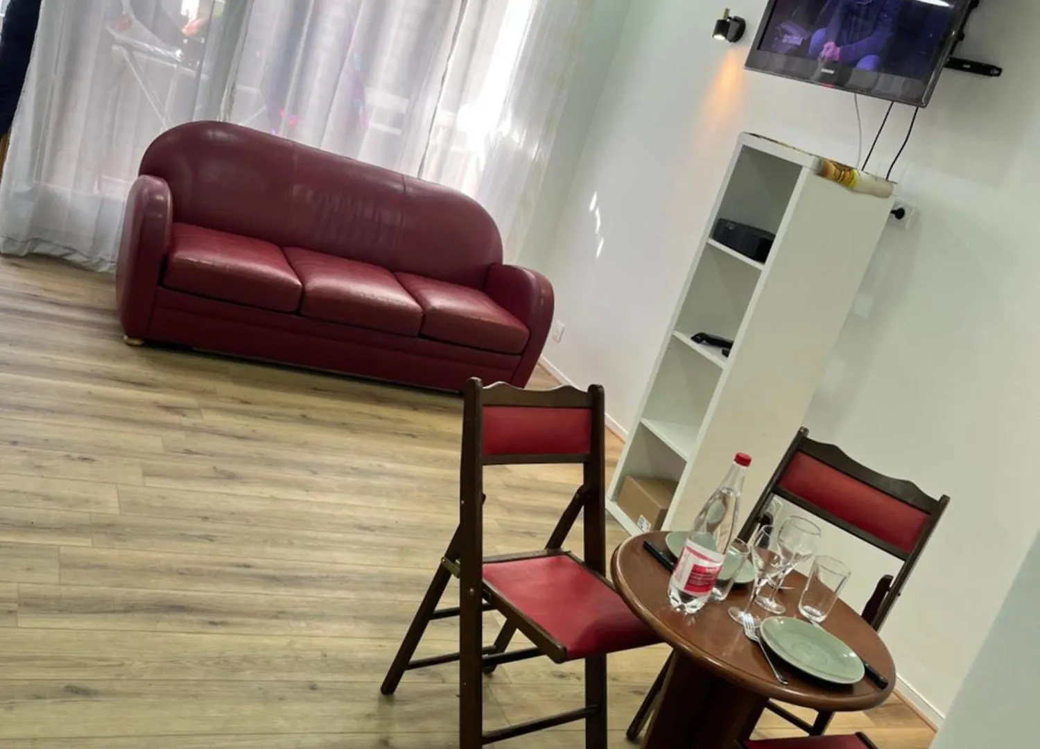 Idealement Place Apartment Paris